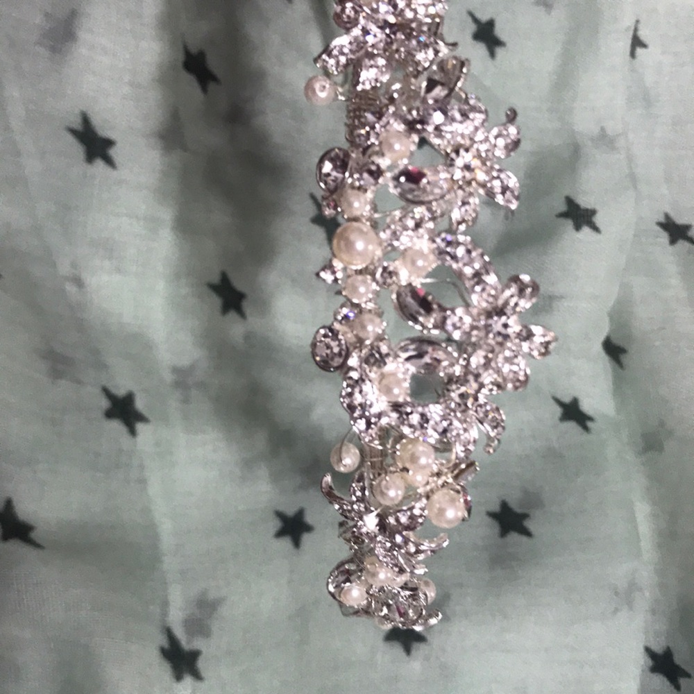 Tiara - Picture 2 of 3